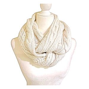 2/$25 New York & Co Scarf Cream Color Cable Knit Infinity Loop Scarf